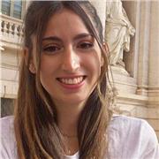 Soy Maestra en Educación Primaria con Mención en lengua extranjera (inglés). Ofrezco clases de español: conversación y refuerzo de gramática-vocabulario